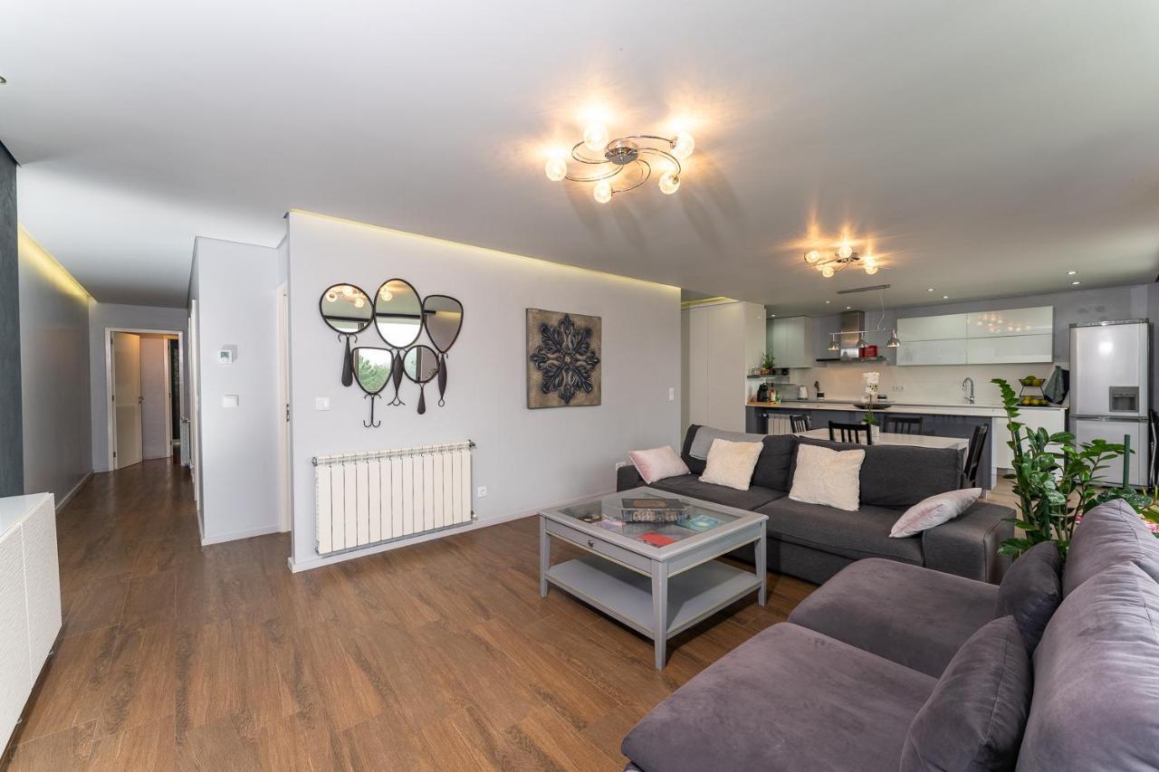 Golf Course - Luxurious Flat T3 - Ponte De Lima Apartman Kültér fotó